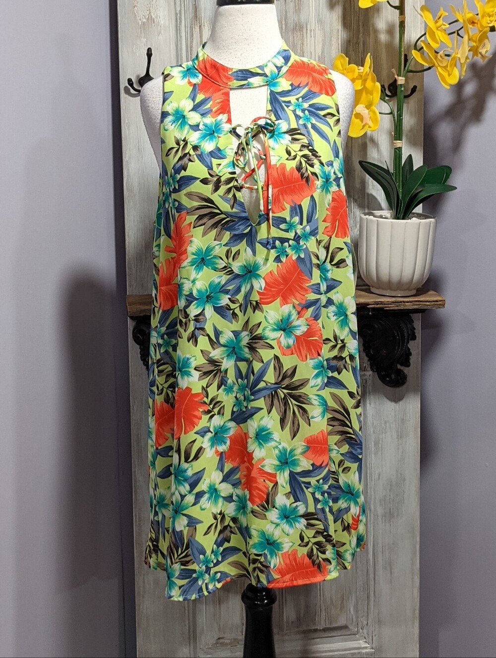 NWT The Red Dress Boutique Floral Shift Dress - Picture 3 of 9